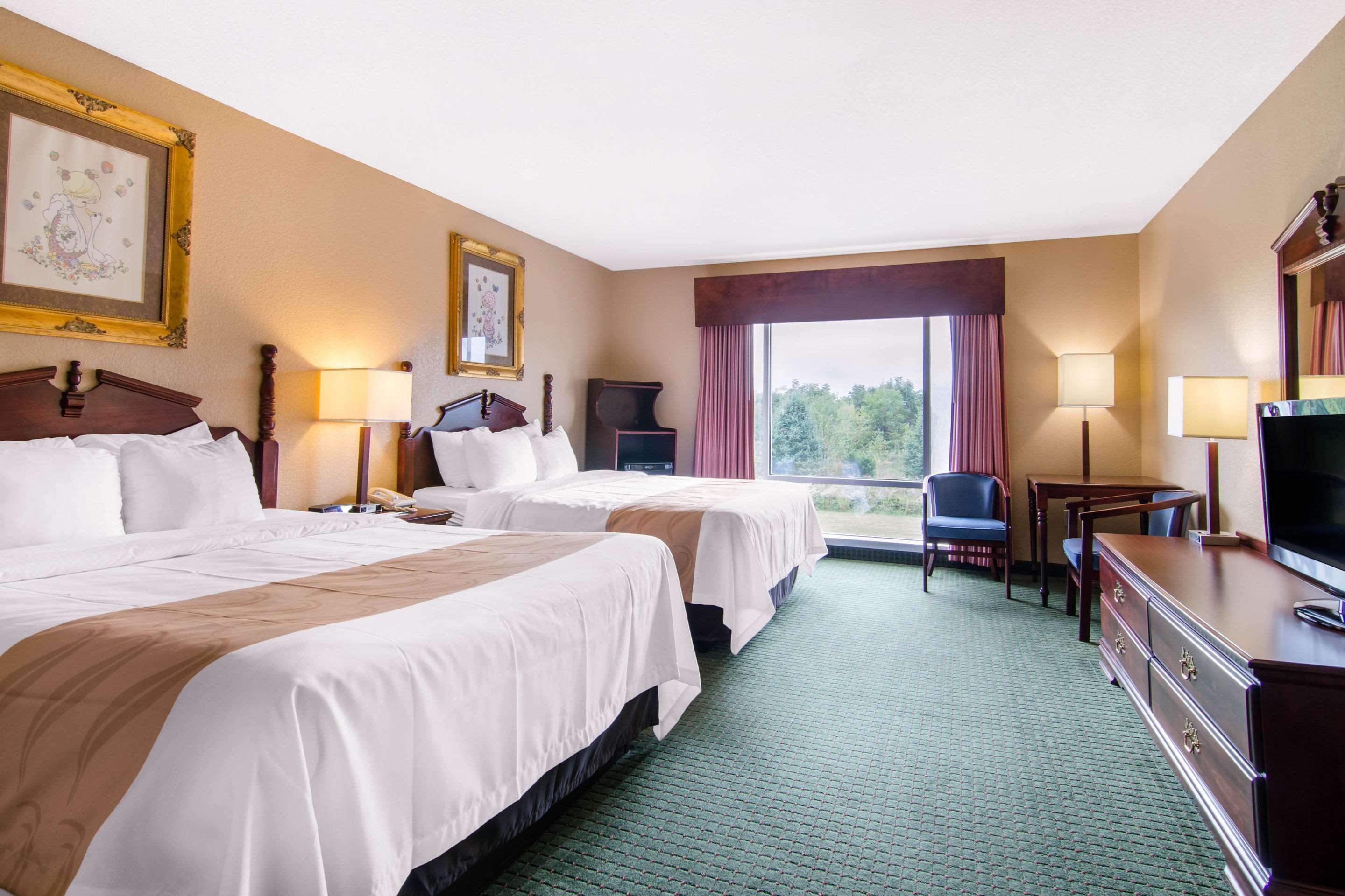 Quality Inn & Suites Carthage Eksteriør billede