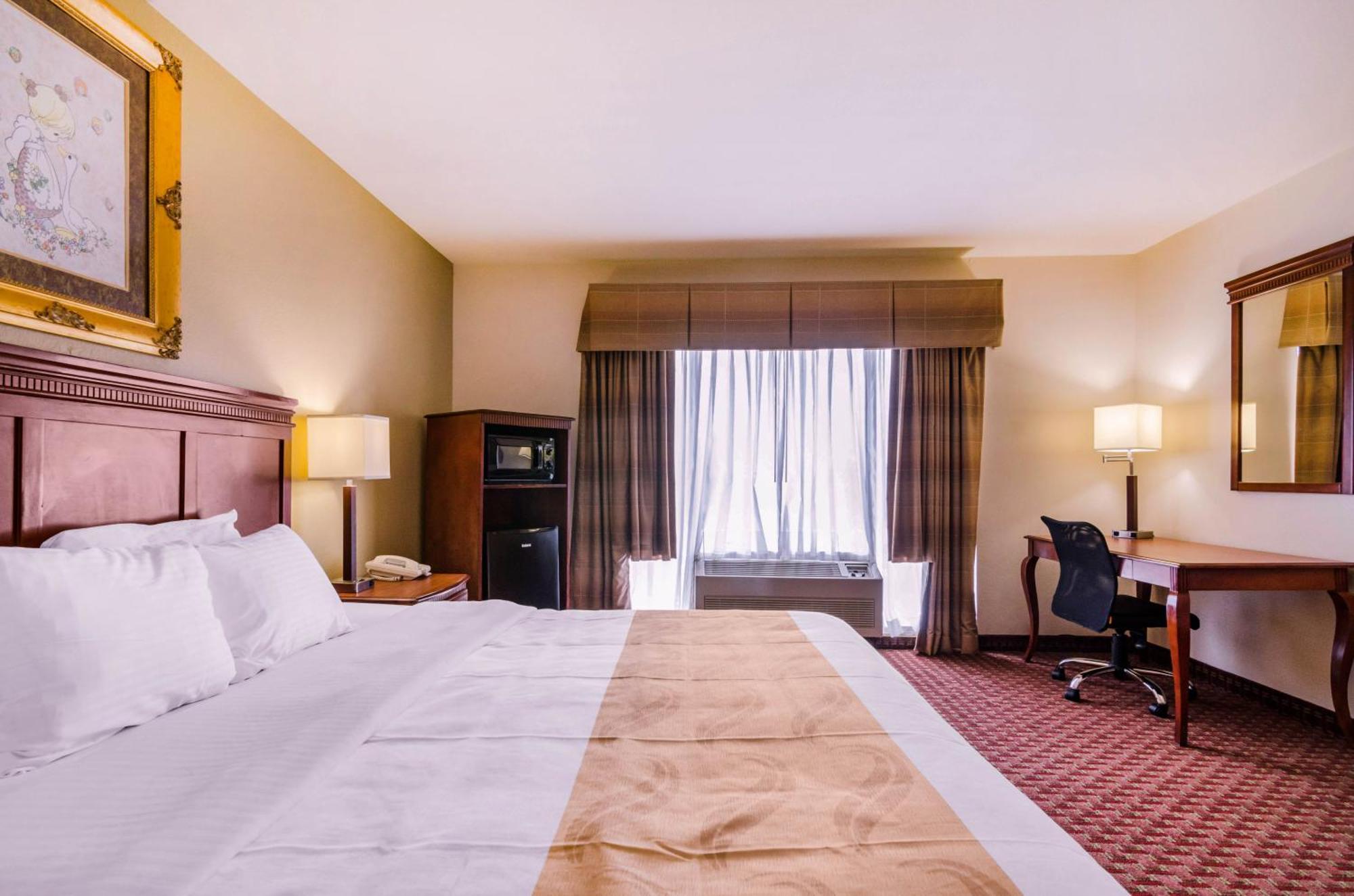 Quality Inn & Suites Carthage Eksteriør billede
