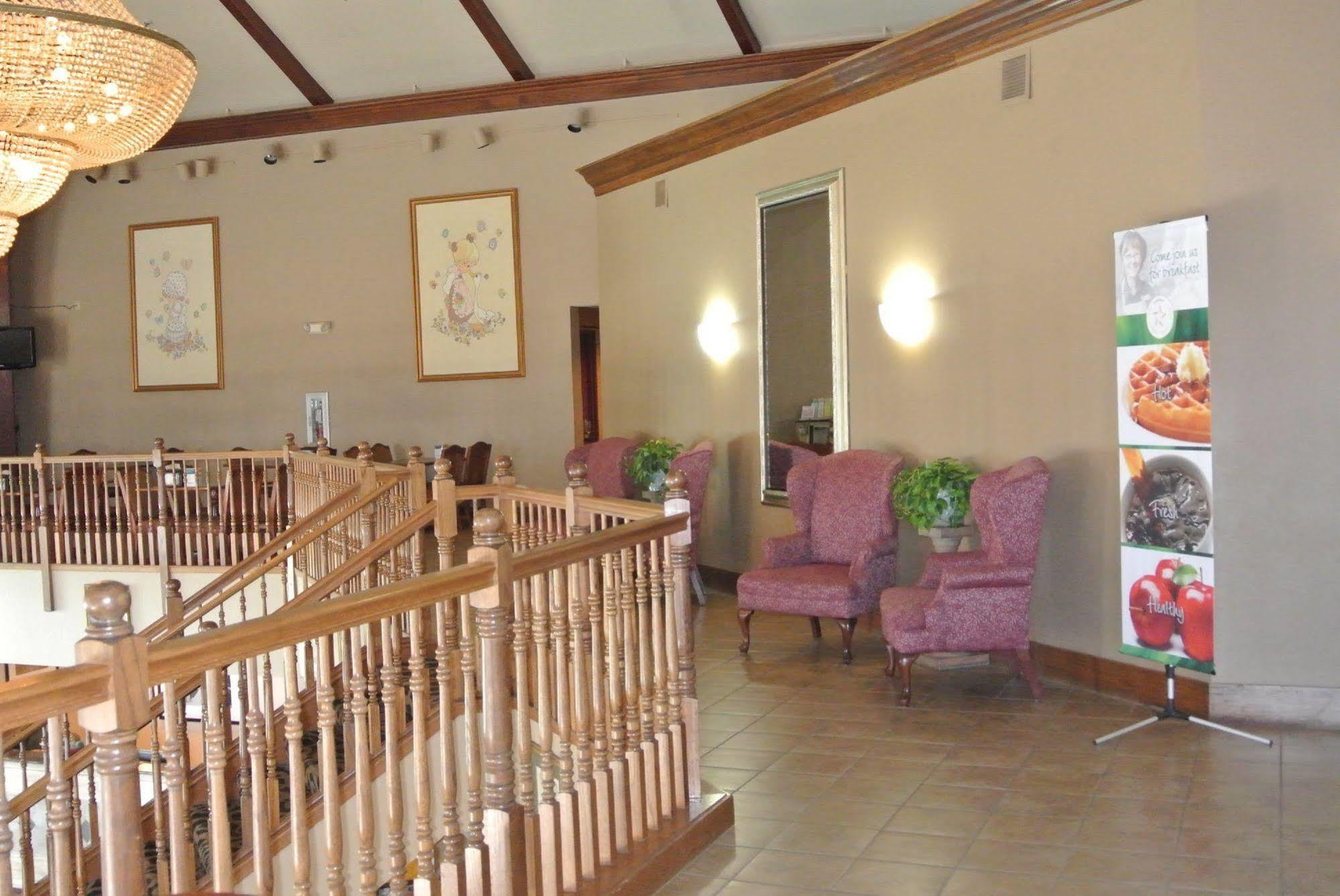 Quality Inn & Suites Carthage Eksteriør billede
